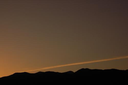 丹原から夕焼けの60番札所横峰寺方面をのぞむ