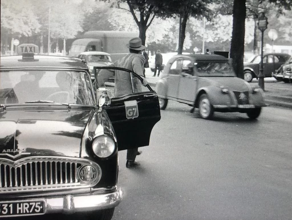 集団接種会場へは安全安心なタクシーで