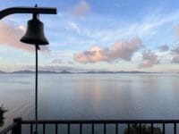 希望の鐘と朝焼け