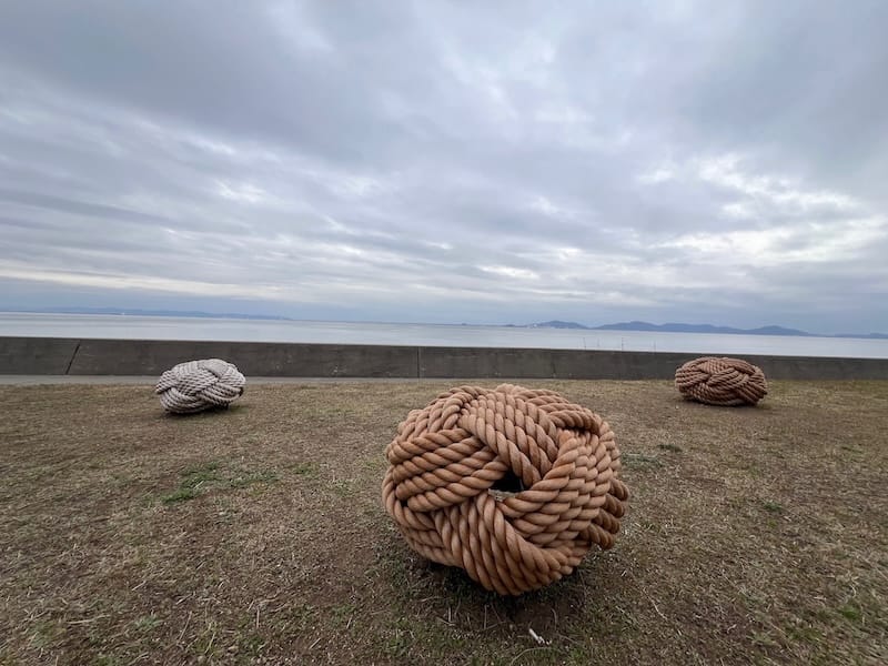 ヤシノミの冒険（蒲郡ベンチアート006）