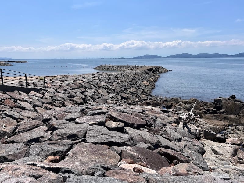 西浦海岸の防波堤