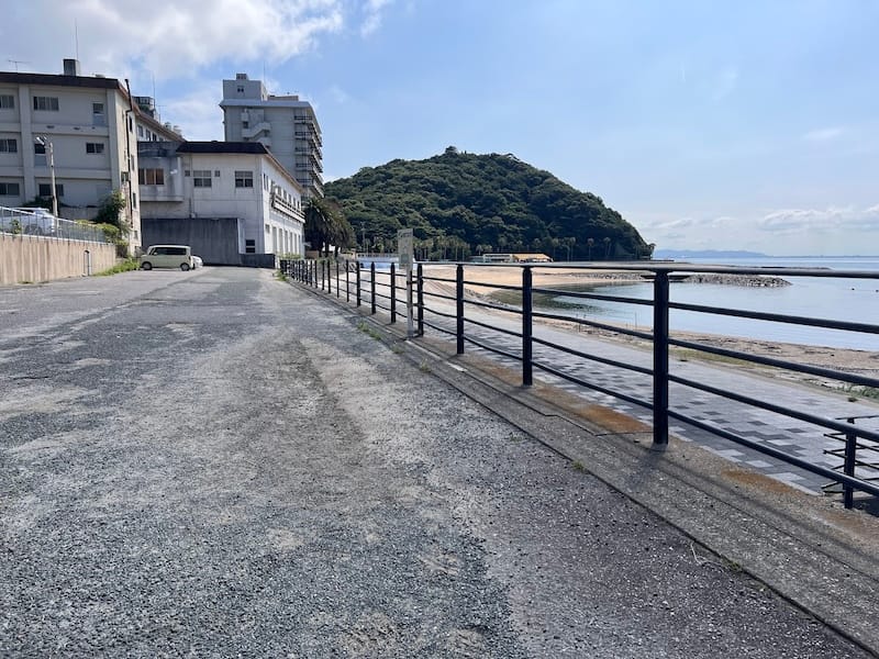 西浦公共駐車場から稲生山