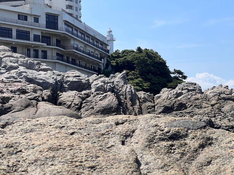 ホテルたつきと橋田鼻灯台(橋田鼻遊歩道)