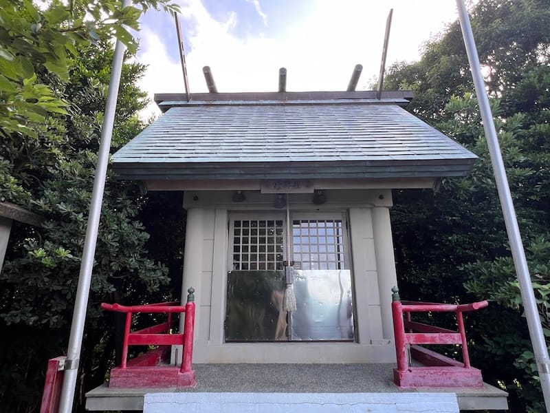 法辨社社殿正面