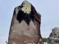 入戸野貞伯翁墓碣表