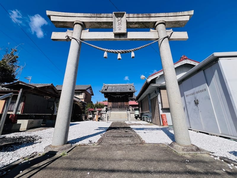 鳥居から見た天王宮