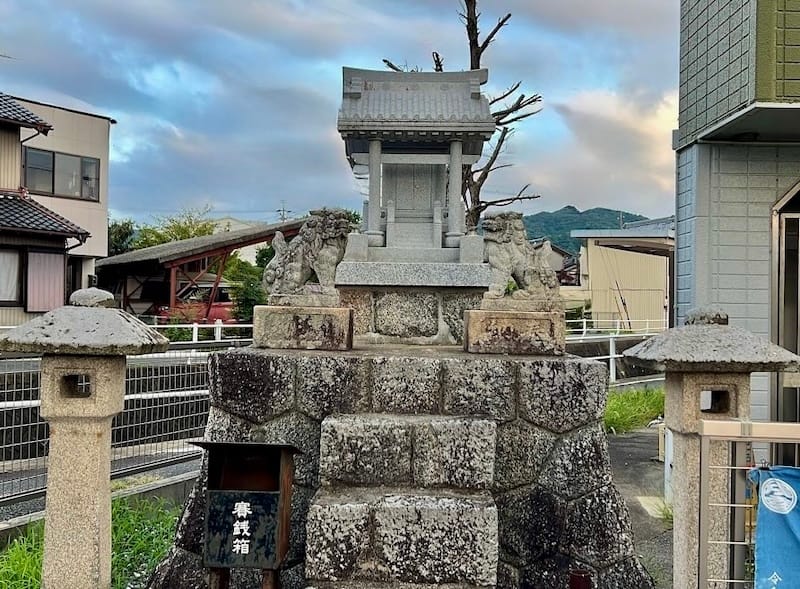 音羽橋の秋葉社 – 信仰心篤き地