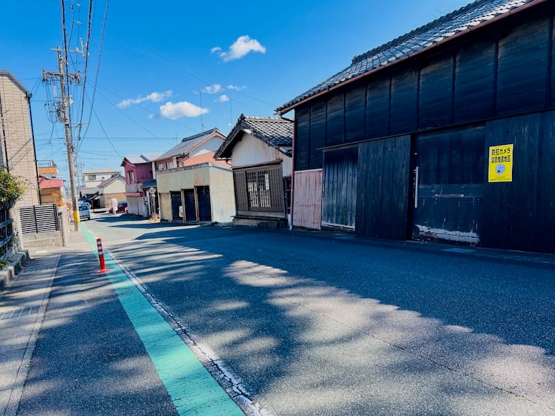 大師堂（御屋敷）通りから