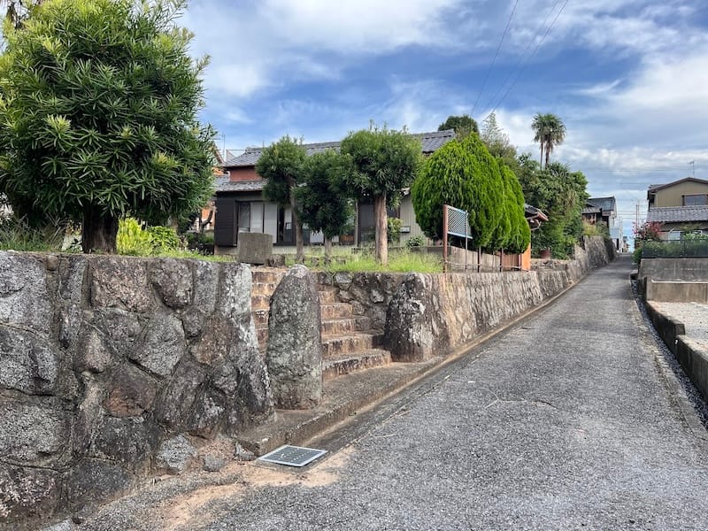 海蔵古墳 太子堂・稲荷社 前の通り