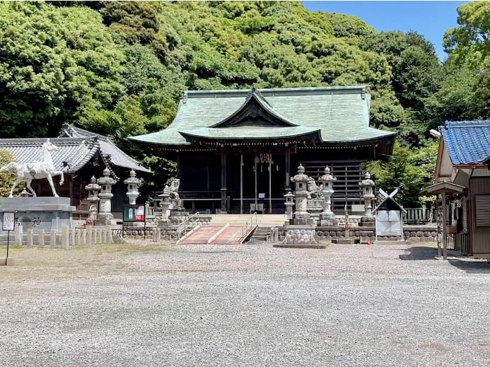 形原神社 – 春日神社、茂理神社の謎