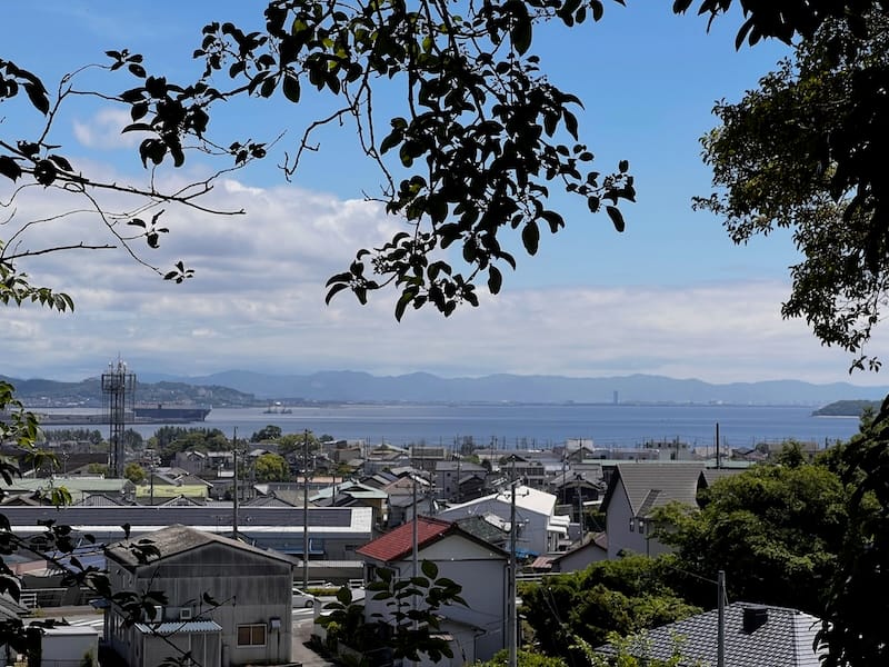 鞍掛山秋葉神社 – 鞍掛の松の伝説