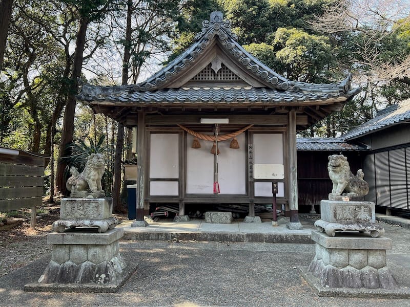 鞍掛山秋葉神社　社殿