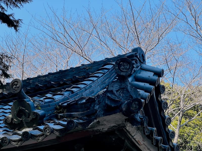 鞍掛山秋葉神社　鬼瓦