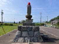 妙柄地蔵　後方から