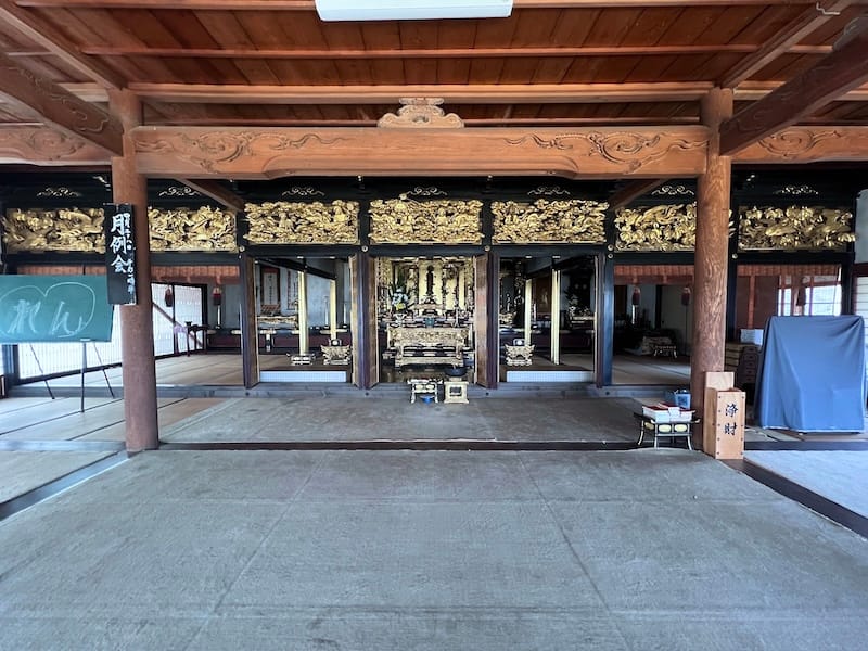 妙厳寺　本堂内