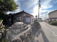 薬師堂のモチとタブ