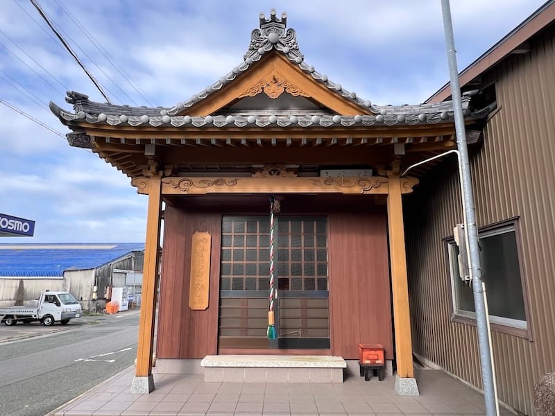 やすらぎ弘法 大師堂正面