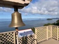 真実の鐘　夕陽が彩る丘