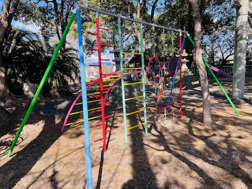 天満神社チビッコ広場　ブランコ