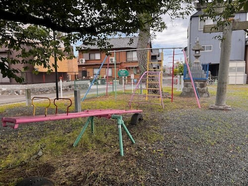 秋葉社チビッコ広場　遊具