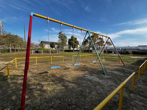 半ノ木公園 ブランコ