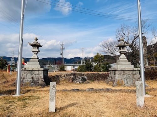 石山神社 堀後遥拝所