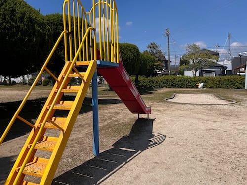 東浜公園 すべり台、砂場