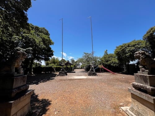 平田町チビッコ広場　月読神社石灯篭と