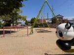 前田公園　パンダのスプリング遊具とブランコ