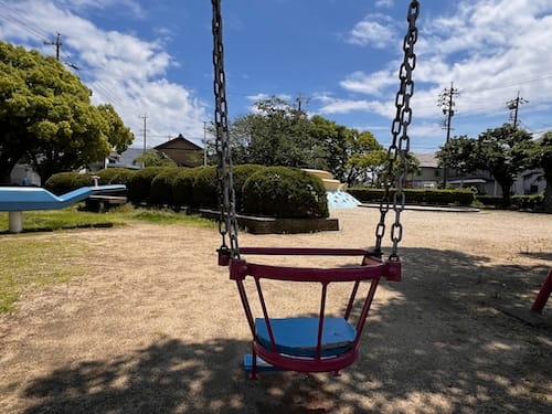 大坪公園　バスケットブランコ