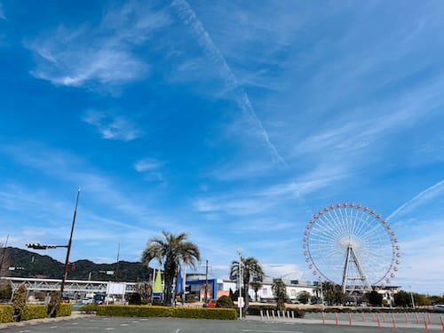 大塚海浜緑地 フェスティバルマーケット方面