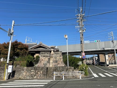 中島交差点から新幹線高架