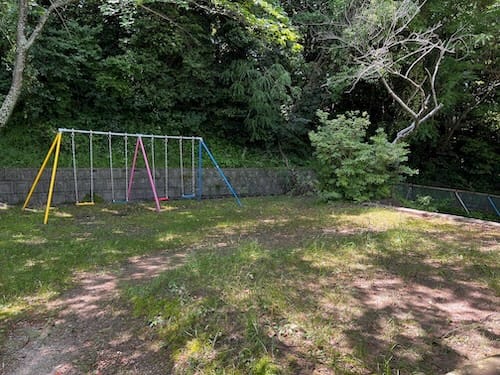 竹谷団地児童遊園地　ブランコ