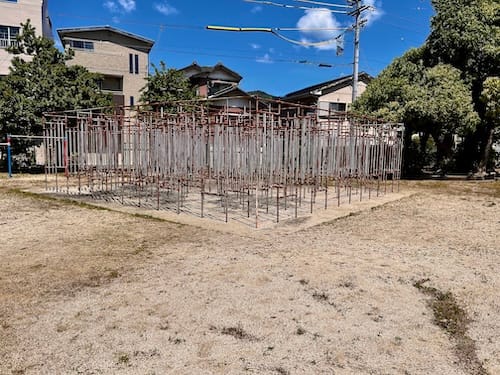 薮田公園　パイプ迷路