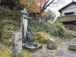 鳳来寺　彫像「松尾芭蕉」
