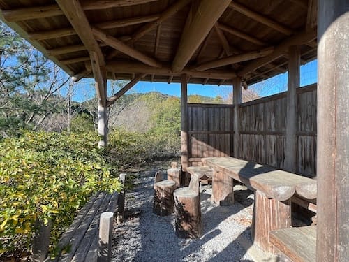 橘丘里山公園　植樹ゾーン東屋