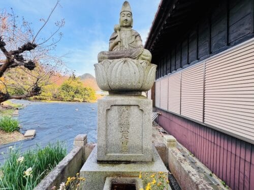 智学禅？尼首座