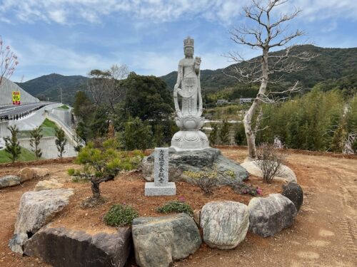 かねひら園：私財で築かれた憩いの庭園