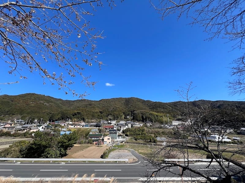 宮路山麓・灰野街道をゆく：「祈りの道」散策ガイド