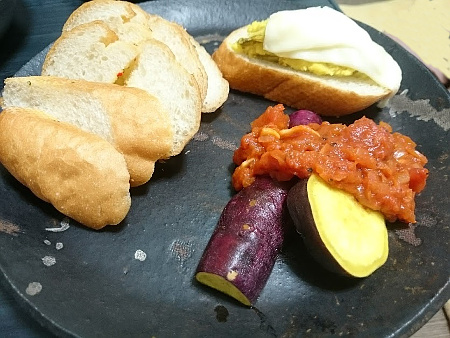 焼き芋のトマトソース、マッシュドスウィートポテトとろけるチーズ