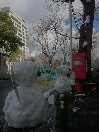 雪だるま　市役所前